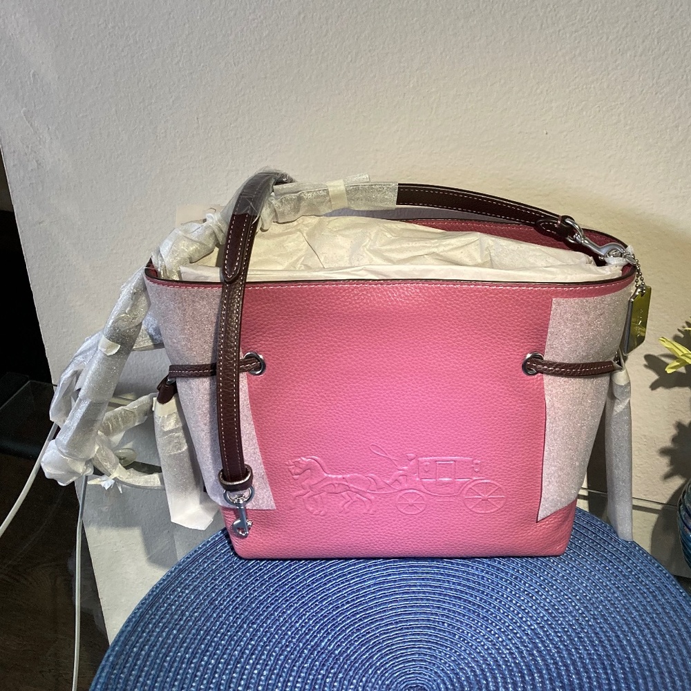 *SOLD-COACH LEATHER Andy Crossbody/Tote horse & Carriage NWT! GORGEOUS RASPBERRY - Picture 4 of 9